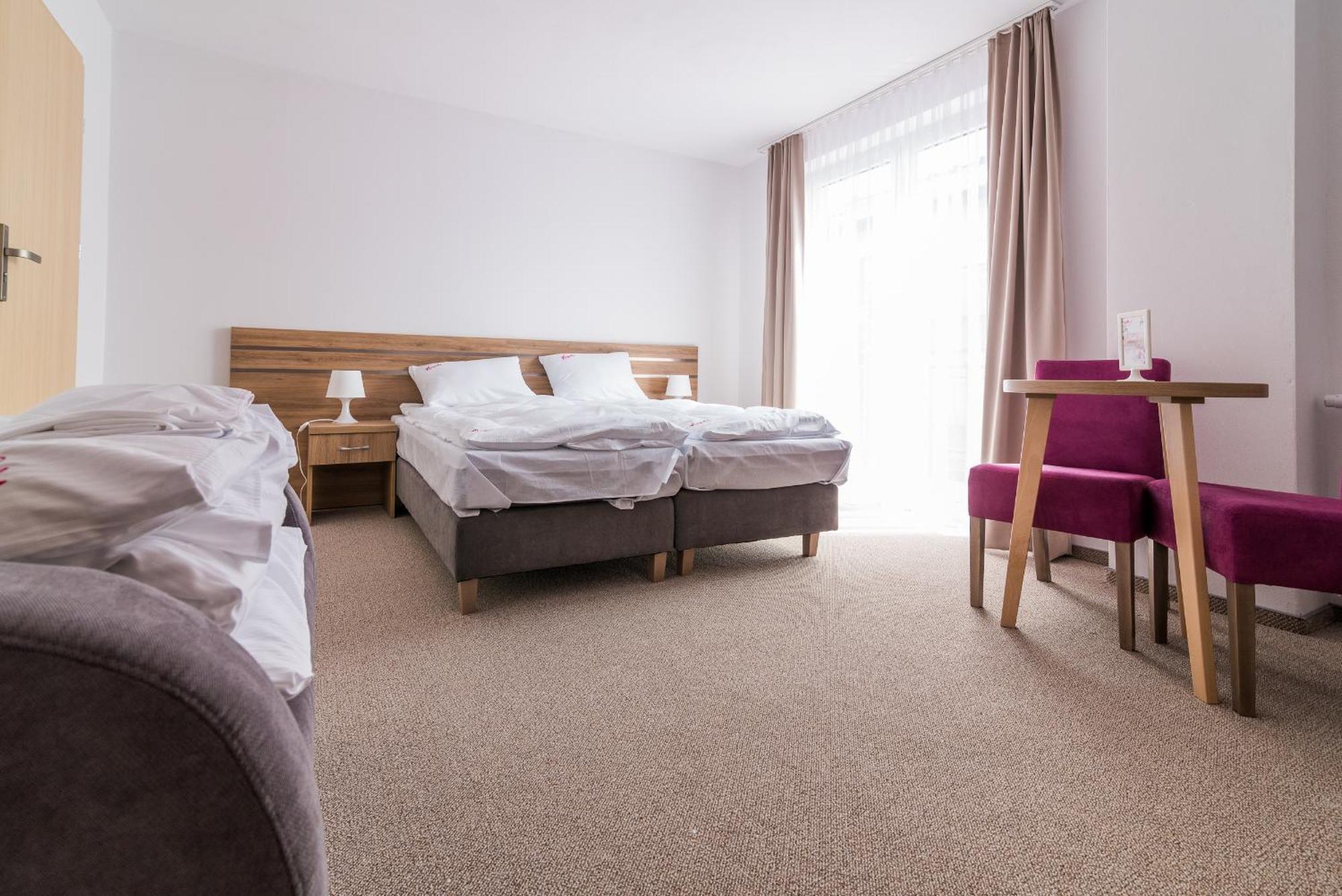 Magnolia Pokoje I Apartamenty Дебки Екстериор снимка