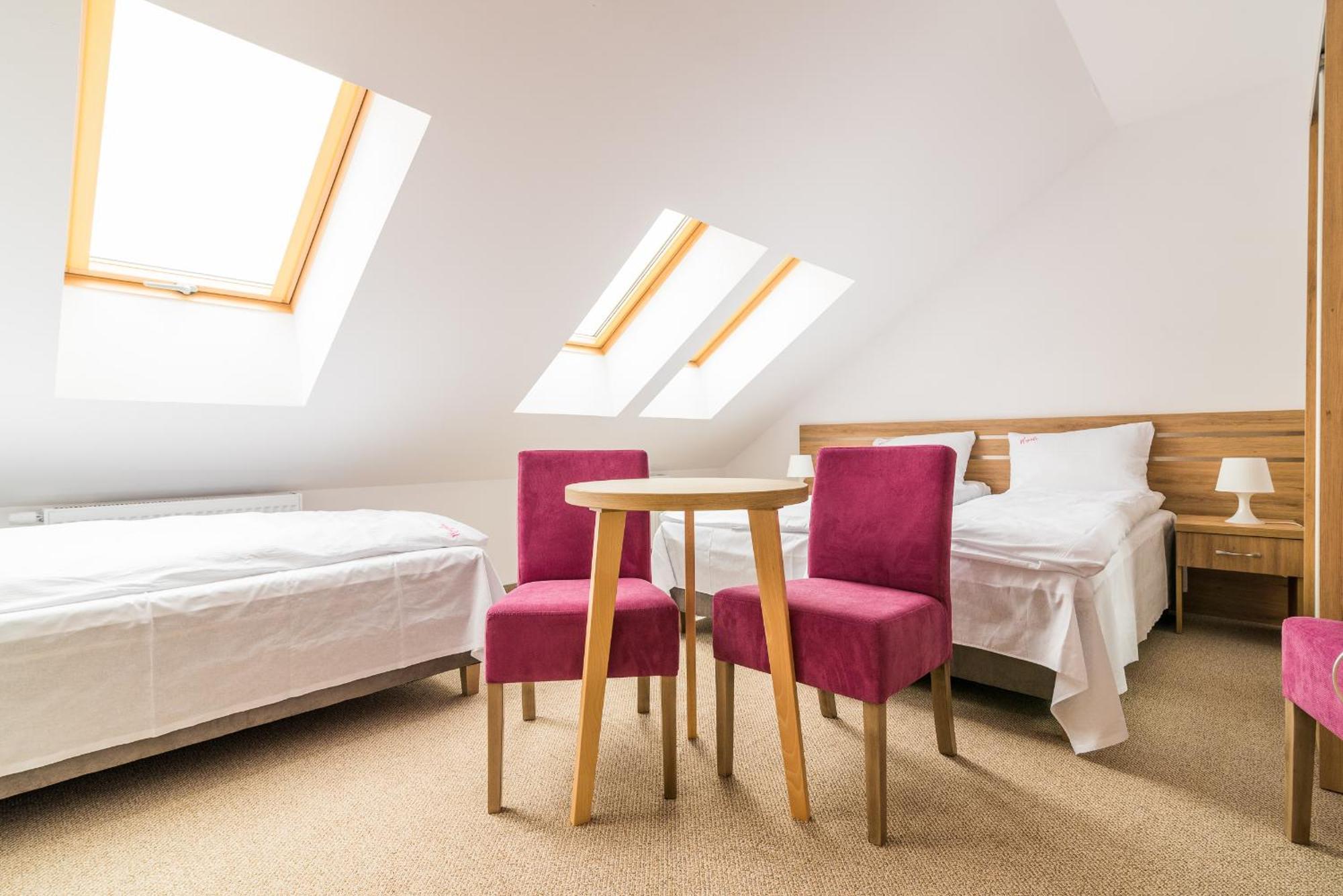 Magnolia Pokoje I Apartamenty Дебки Екстериор снимка