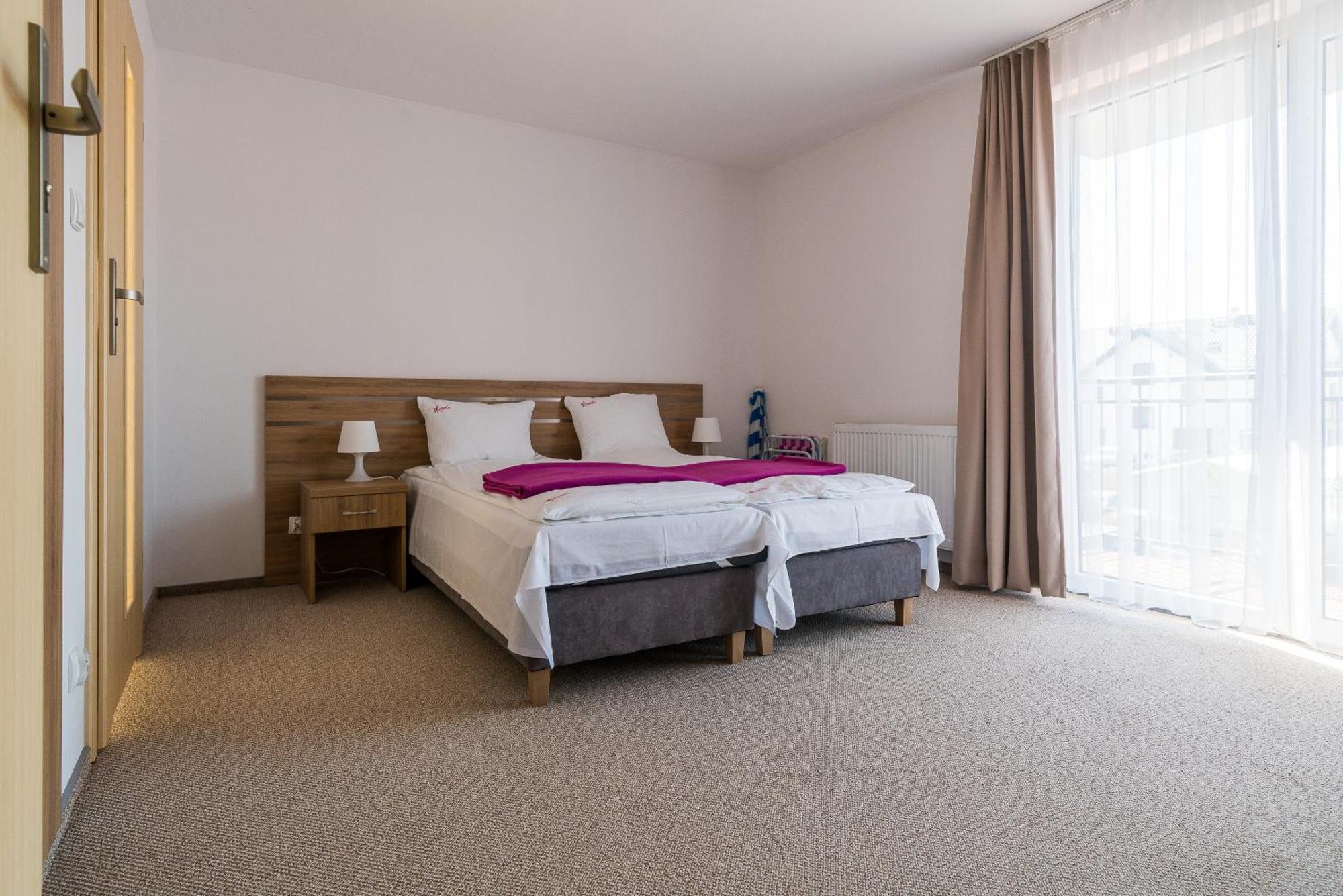 Magnolia Pokoje I Apartamenty Дебки Екстериор снимка