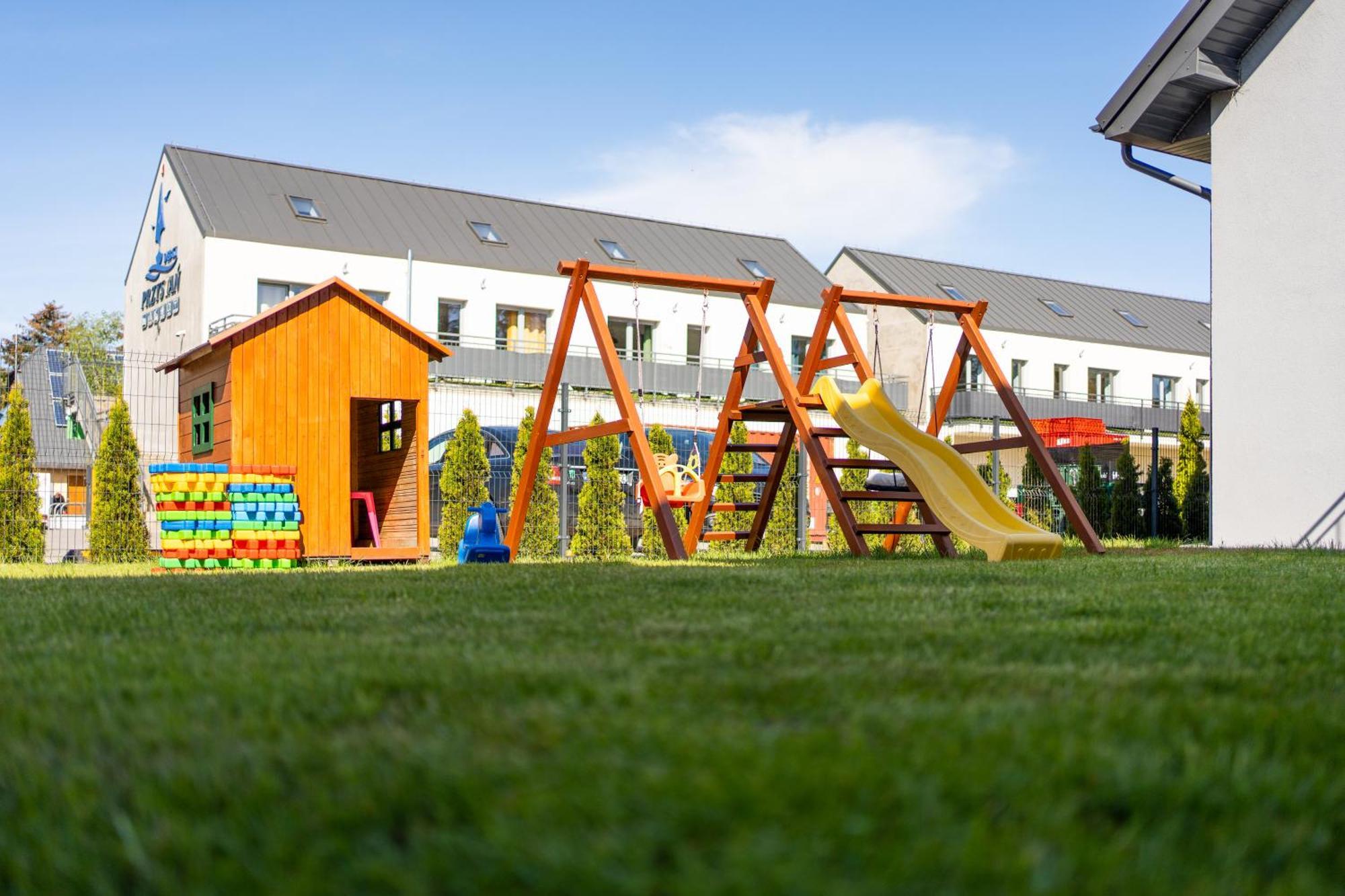 Magnolia Pokoje I Apartamenty Дебки Екстериор снимка