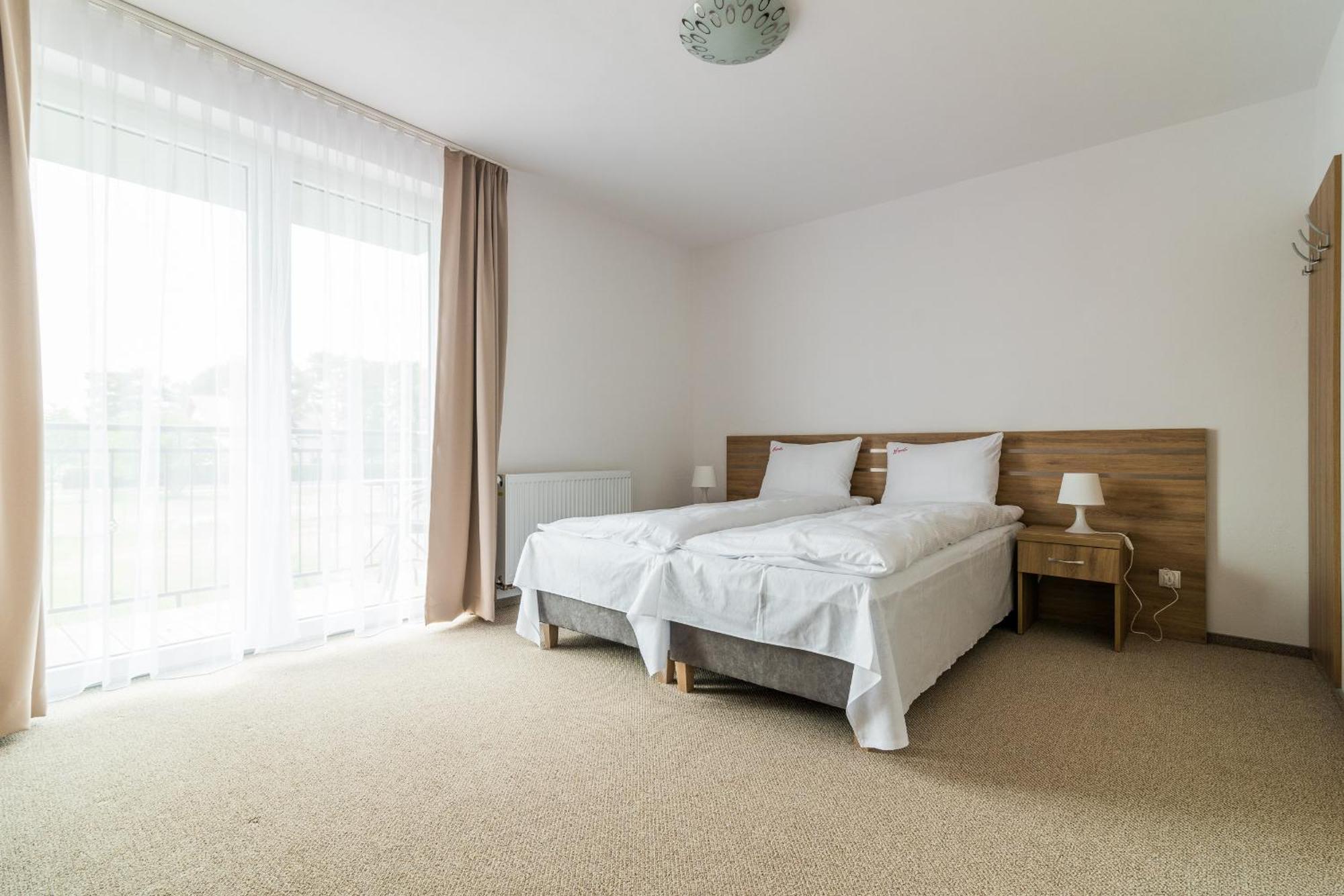 Magnolia Pokoje I Apartamenty Дебки Екстериор снимка