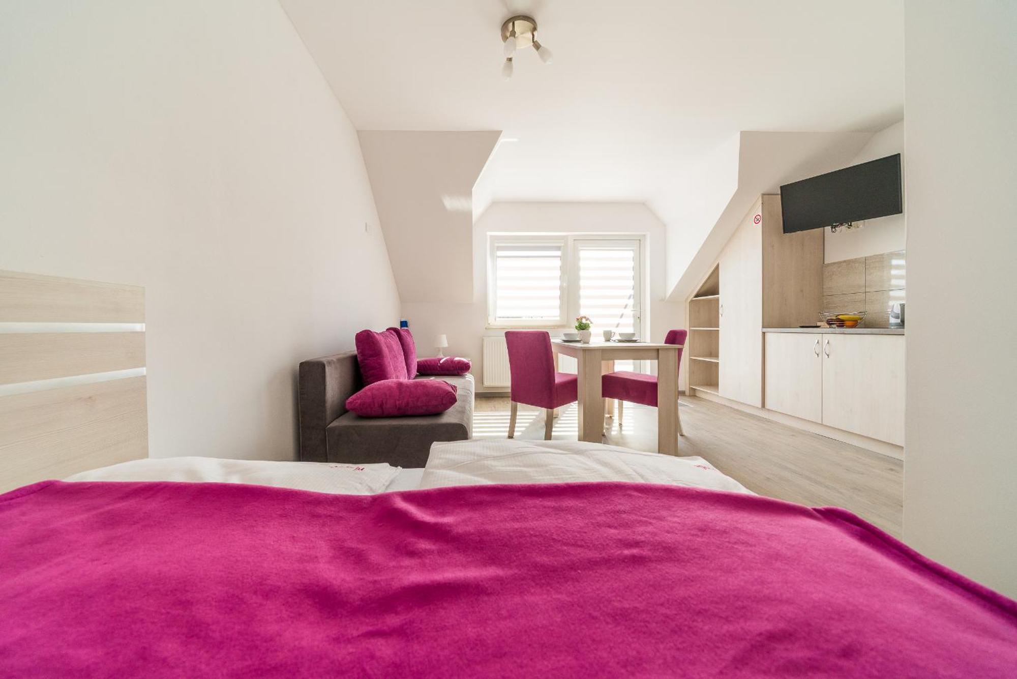 Magnolia Pokoje I Apartamenty Дебки Екстериор снимка