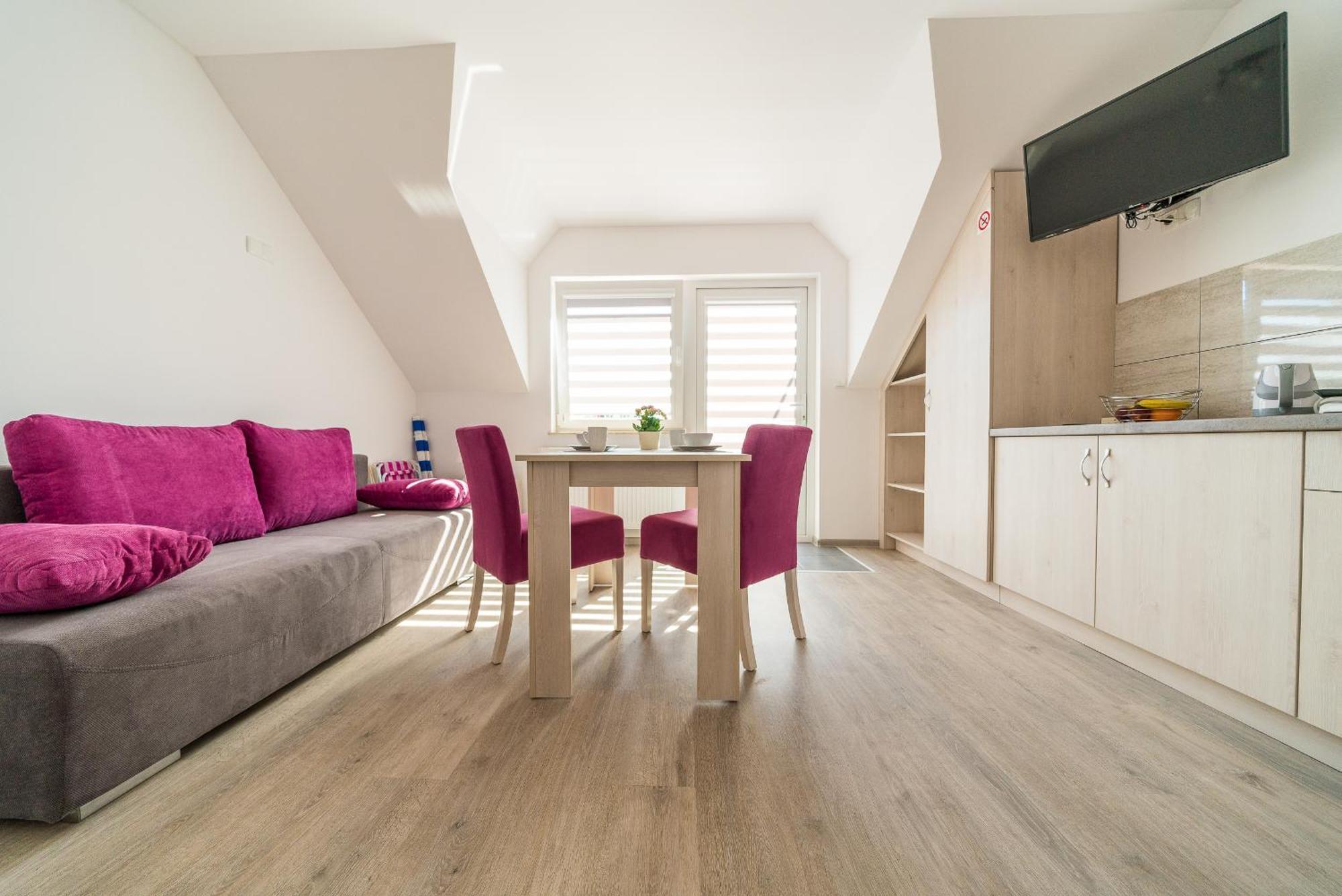 Magnolia Pokoje I Apartamenty Дебки Екстериор снимка