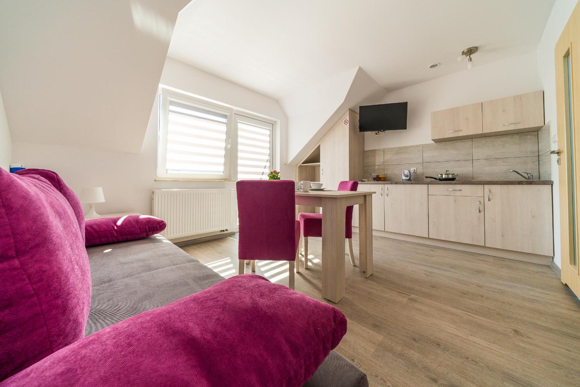 Magnolia Pokoje I Apartamenty Дебки Екстериор снимка