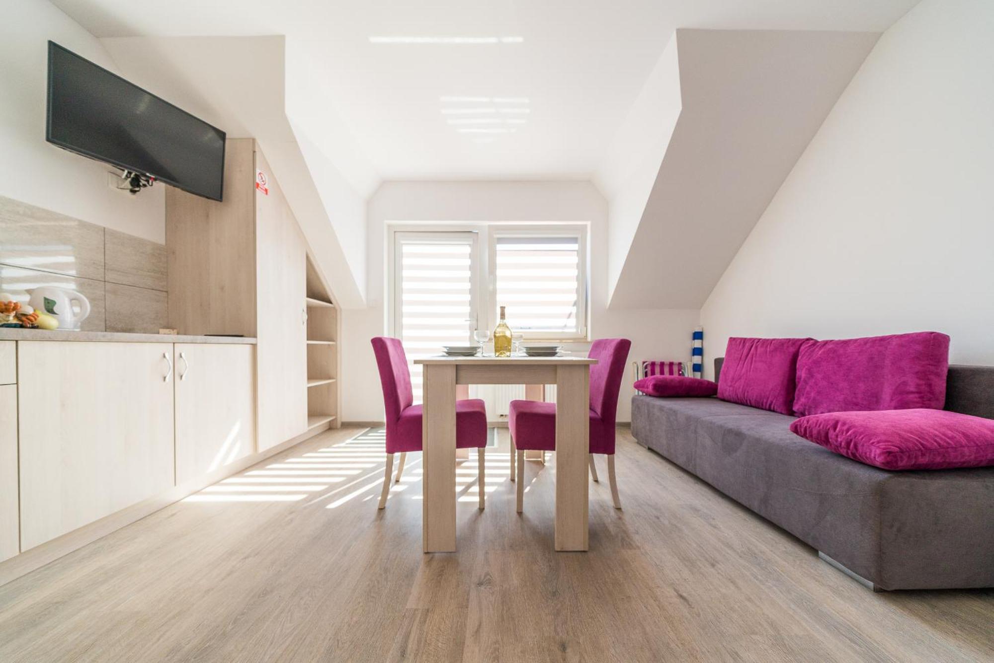 Magnolia Pokoje I Apartamenty Дебки Екстериор снимка