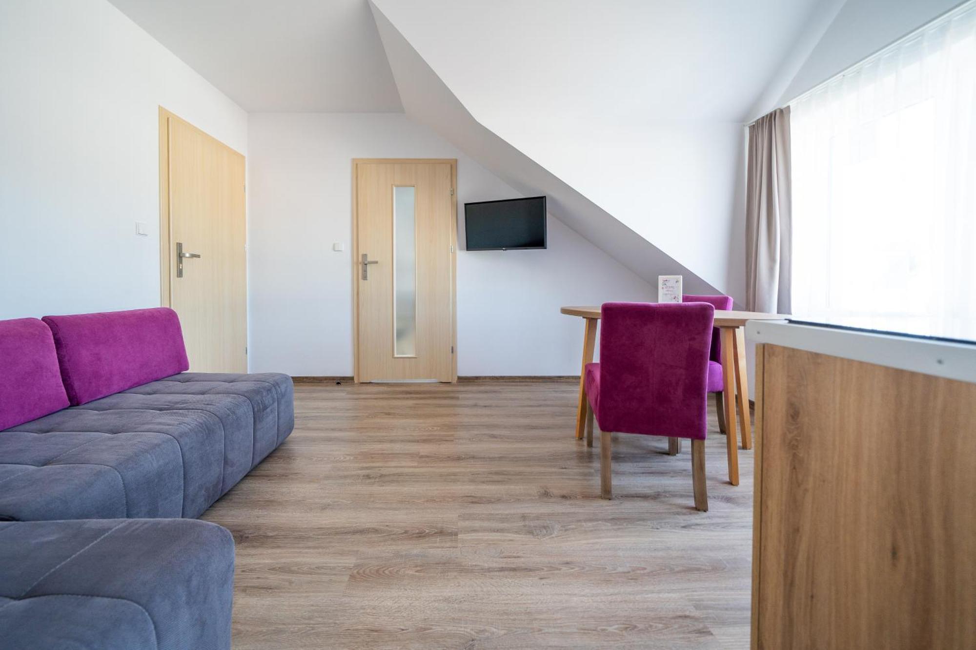 Magnolia Pokoje I Apartamenty Дебки Екстериор снимка