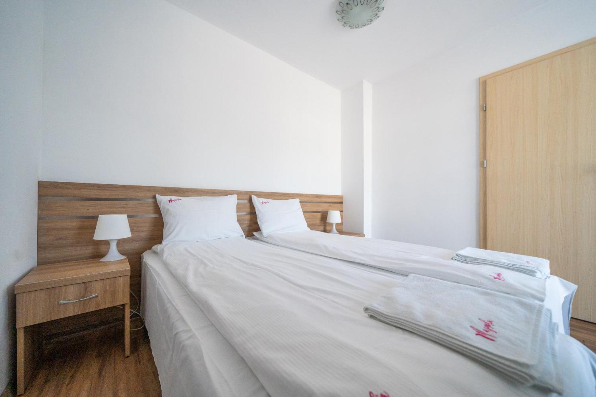 Magnolia Pokoje I Apartamenty Дебки Екстериор снимка